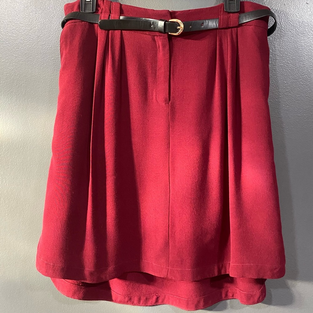 Women’s Skirt Mini MNG Suit                          COLOR BURGUNDY SIZE 10.NWOT